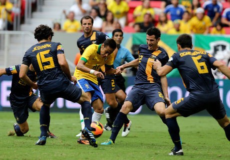 Brasil Pesta Enam Gol ke Gawang Australia