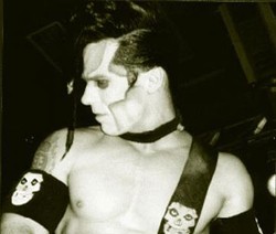 Eks Gitaris Misfits: Saya Berharap Lars Ulrich Dapat Memerangi Unduh Musik Ilegal