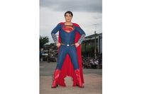 Foto-foto Herbert Chavez, Pria yang Terobsesi Jadi Superman