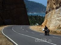 Menyusuri Lintas Selatan Pacitan, Keren!