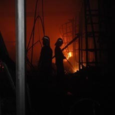 Toko Cat di Tenggumung Wetan Ludes Dilalap Api