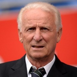 Trapattoni Isyaratkan Takkan Perpanjang Kontrak