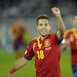 Dapat Pujian, Alba Merendah