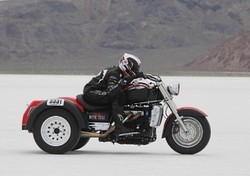 Motor Roda 3 Ini Bisa Berlari Sampai 220 Km/Jam