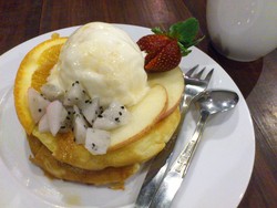 Pancake with Ice Cream and Strawberry