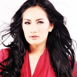 Kerap Beradegan Syur, Shinta Bachir: Yang Penting Halal!