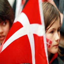  Dan Negara Paling Bahagia di Dunia Adalah....