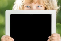 Tega! Pencuri Ambil Tablet Mainan Bayi Pasien Kelainan Genetik Ini