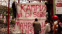 Ribuan Mahasiswa UISU Segel Kampus, Desak Yayasan Hentikan Pertikaian