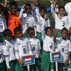Cerita Perjuangan Anak-Anak SSB Tugu Muda di Danone Nations Cup 2013