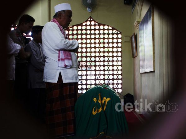 Jenazah Aipda Sukardi Disalatkan