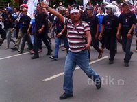 Buruh Sumut Tuntut Kenaikan Upah