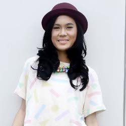 Berguru pada Tere, Sheryl Sheinafia Asah Bakat Nulis Lagu Sejak Dini