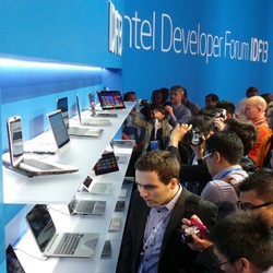 Intel Pamer Laptop Tanpa Kipas Sampai Ponsel LTE