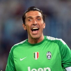 Juve Ingin Pertahankan Buffon Sampai Pensiun