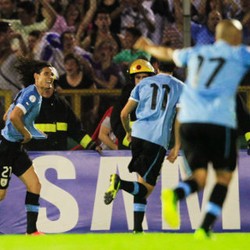 Uruguay Bekuk Kolombia 2-0