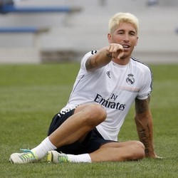 Maldini Yakin Ancelotti Bisa Bantu Ramos Jadi Bek Terbaik Dunia