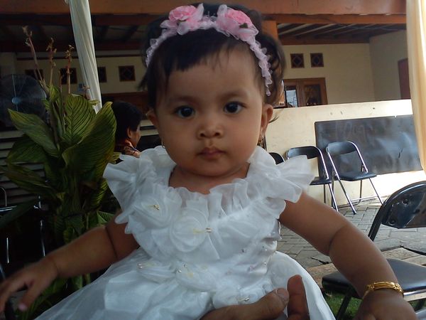 Hana, 9 Bulan, Perempuan