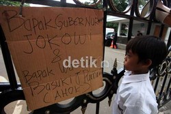 Tertibkan Pelajar Keliaran Malam, Jokowi Tiru Risma 