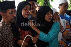 Istri Alm Aipda Sukardi Masih Terbayang Suami dan Kenangan Terindah