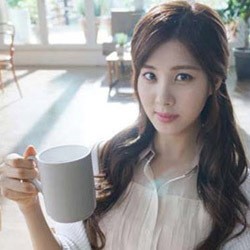 Beri Semangat, Sooyoung Datangi Lokasi Syuting Seohyun SNSD