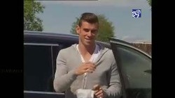 Gareth Bale Jabat Tangan Cristiano Ronaldo