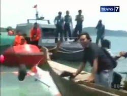 Pesawat Latih Terjun ke Laut