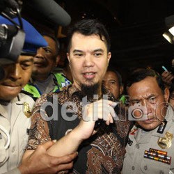 Ahmad Dhani Urus Korban, Maia Jaga Dul