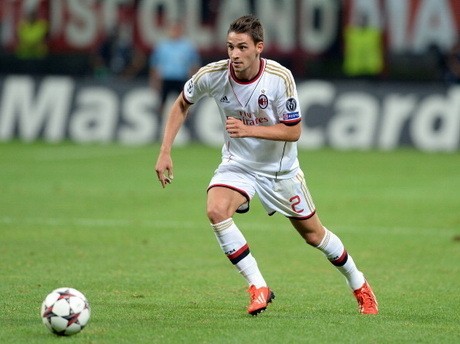 De Sciglio Menepi Sebulan