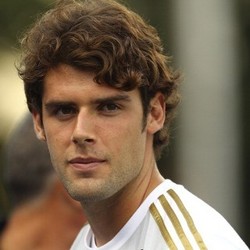  Poli Siap Dimainkan Jadi Bek