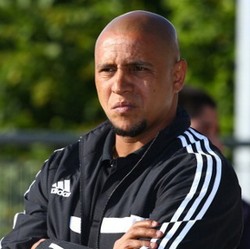 Roberto Carlos: Anzhi Bisa Kolaps dalam Dua Tahun