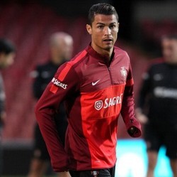 Eusebio Sedih Dibanding-bandingkan dengan Ronaldo