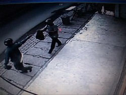 Polisi Pelajari CCTV Perampokan Toko Emas di Medan