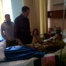 Menkum HAM Kunjungi Korban Dul di RS Mitra Keluarga dan RS Meilia