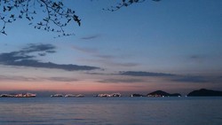 Menikmati Keindahan Sunset Plus di Labuan Bajo