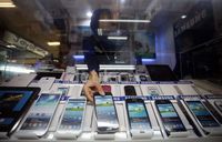 Pajak Barang Mewah Hantui Smartphone