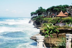 Pantai Batu Hiu, Tanah Lot Ala Jawa Barat