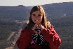 Otaknya Dimakan Amuba, Turis Cilik Ini Akhirnya Selamat