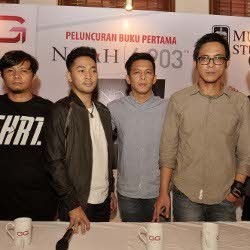 Mulai Dari Nama Band Sampai Cerita Jet Pribadi di Buku NOAH