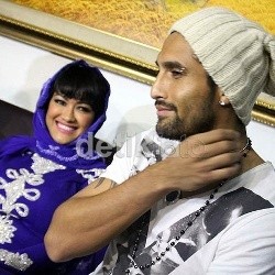 Berniat Jenguk Dul, Jupe Dapat Kabar Mobil Gaston Kebakaran