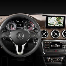 Nokia Gandeng Mercedes-Benz