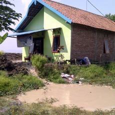 Lumpur Menyembur di Proyek Penanaman Pipa Minyak MCL