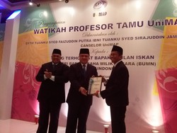 Dahlan Iskan Jadi Warga Non Malaysia Pertama yang Dapat Gelar Profesor Tamu