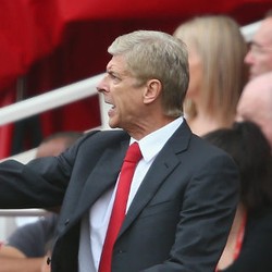 Wenger Tak Mau Buru-buru Teken Kontrak Baru