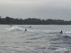 Liburan Sekaligus ke Pantai & Sungai di Ciamis, Bisa!