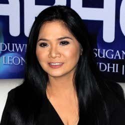 Vina Panduwinata Bawa Doa untuk Dul