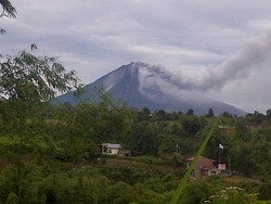 Gunung Sinabung Meletus, Tiga Desa Harus Dikosongkan