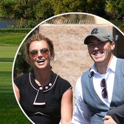 Britney Spears Kencan dengan Pacar di Lapangan Golf