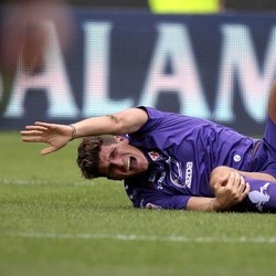 Mario Gomez Cedera Ligamen Lutut