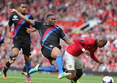 Moyes Kritik Young karena Diving